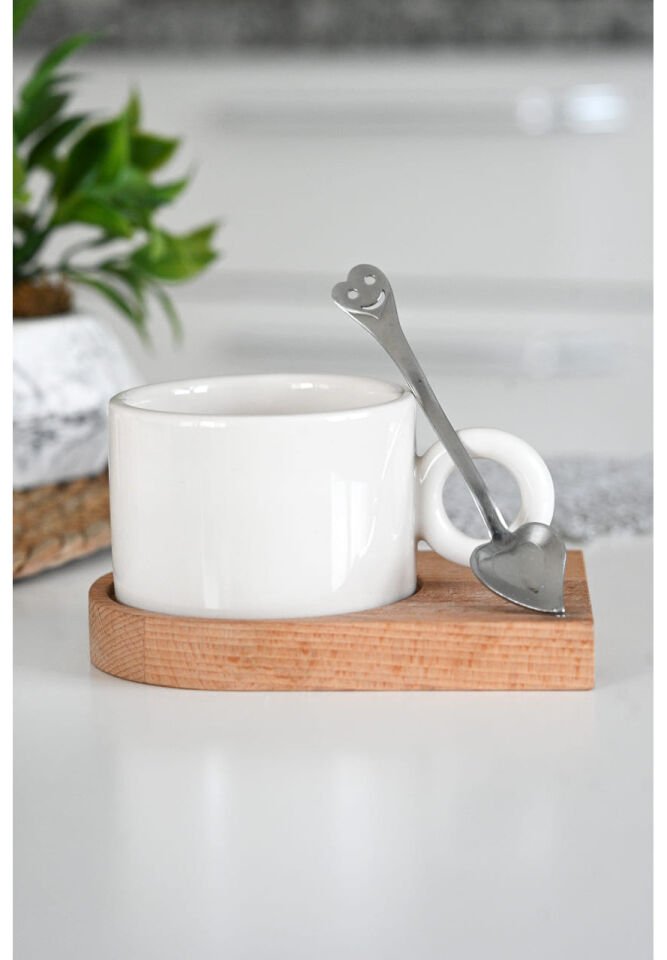 Kişiselleştirilebilir Ahşap Altlıklı Lüks Nescafe Fincanı