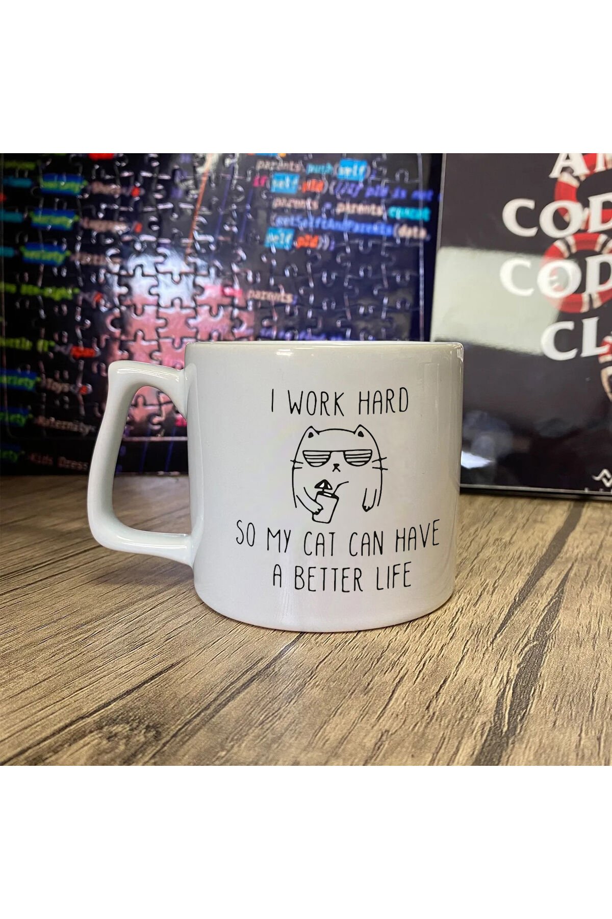 Kedi I Work Hard Beyaz Kupa Lüks Kupa